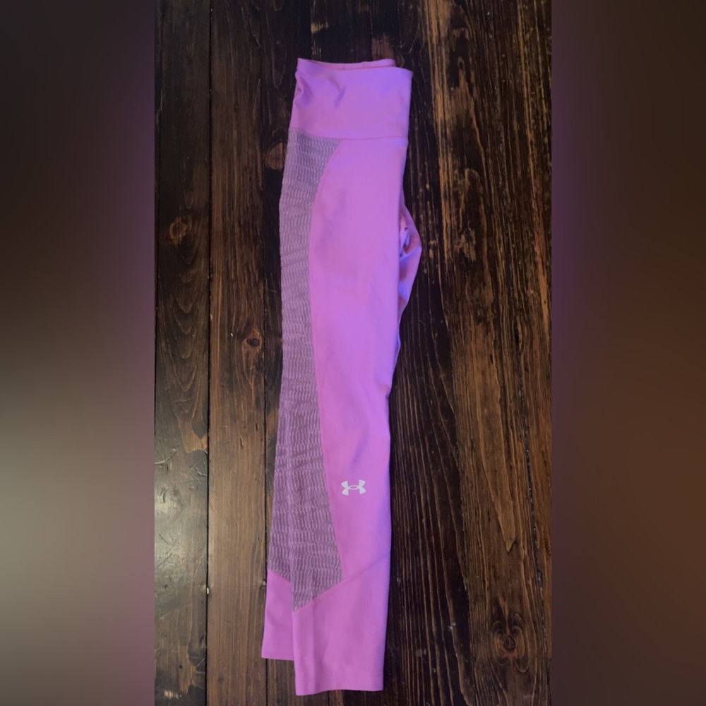 Women’s Under Armor size small purple yoga leggings